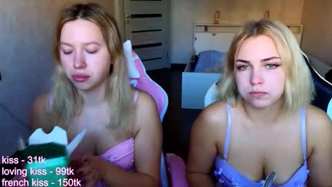 stefany_and_bettany online show from September 29, 2:00 pm