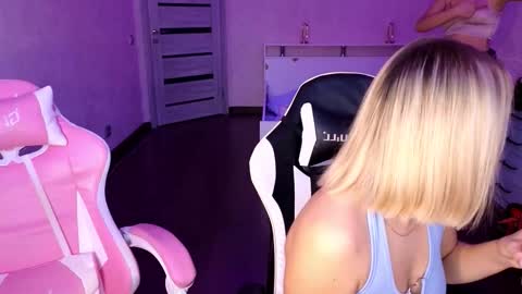 stefany_and_bettany online show from October 31, 1:56 pm