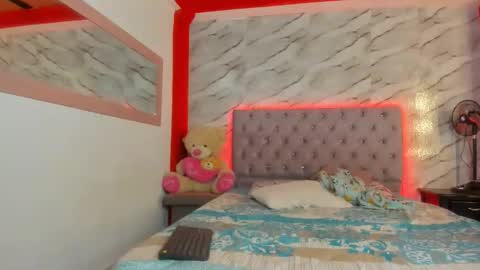 Snapshot of stefany_andruw chatting on November 25, 2:33 am stefany_andruw online show from November 25, 2:33 am