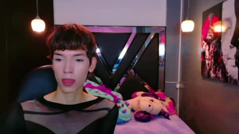 stefany piink online show from June 5, 12:44 pm