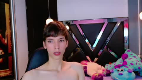 stefany piink online show from June 7, 12:31 pm