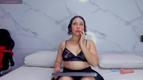 stefany weit online show from March 26, 11:38 am