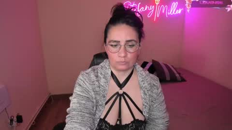 stefany online show from December 31, 7:42 am