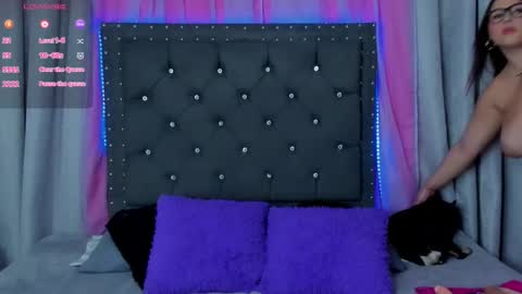 Snapshot of steff_olsen chatting on December 5, 6:11 am steff_olsen online show from December 5, 6:11 am