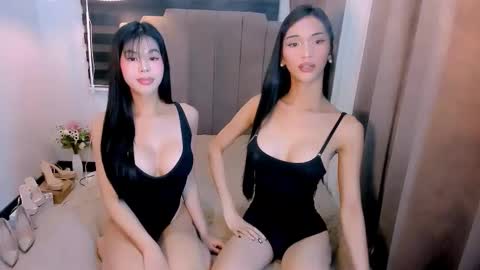 Snapshot of steffani_deluxe chatting on March 30, 2:23 am STEF online show from March 30, 2:23 am