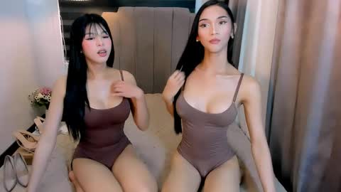 Snapshot of steffani_deluxe chatting on April 15, 3:57 am STEF online show from April 15, 3:57 am