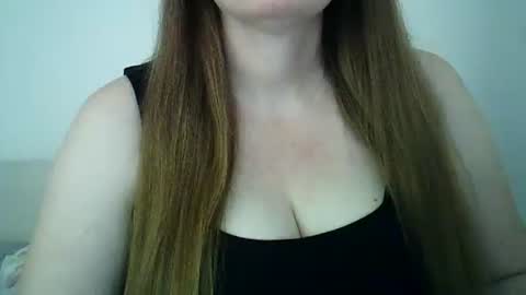 Snapshot of stefffa8009 chatting on March 1, 8:49 am stefffa8009 online show from March 1, 8:49 am
