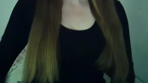 Snapshot of stefffa8009 chatting on April 2, 9:07 am stefffa8009 online show from April 2, 9:07 am