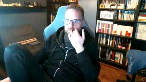 Snapshot of stefffg chatting on April 17, 7:28 pm MeStef online show from April 17, 7:28 pm