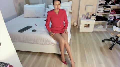 Zuly online show from March 4, 12:38 am