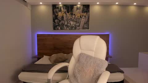 Snapshot of stefy_cherry chatting on March 8, 9:29 pm Stefy Cherry online show from March 8, 9:29 pm