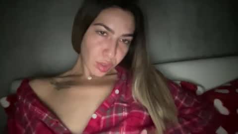 Snapshot of stefy_glow chatting on October 26, 10:58 pm stefy_glow online show from October 26, 10:58 pm