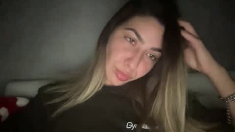 Snapshot of stefy_glow chatting on November 3, 9:48 pm stefy_glow online show from November 3, 9:48 pm