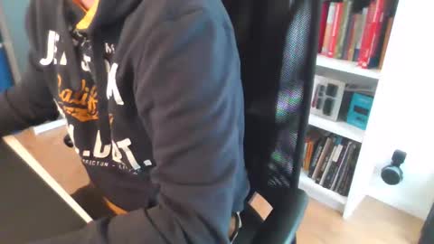 Snapshot of steiferpimmel chatting on February 26, 12:47 pm steiferpimmel online show from February 26, 12:47 pm