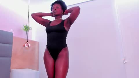 Snapshot of stela_ebony chatting on November 25, 6:19 pm STELA online show from November 25, 6:19 pm
