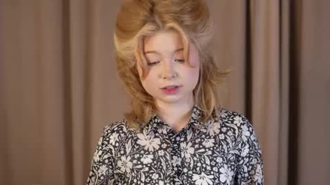 Stella online show from October 7, 12:41 am