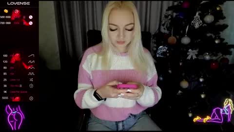 Stella  Cox online show from December 18, 6:41 am