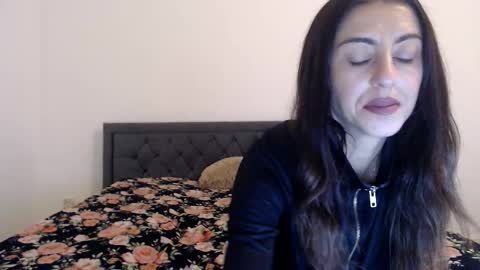 Stella John online show from September 25, 5:55 am