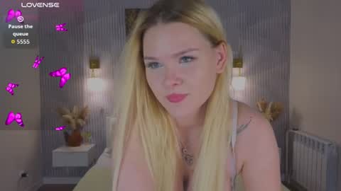 stella_morgan online show from July 16, 5:19 pm