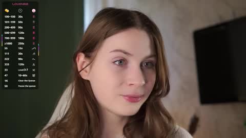 Snapshot of stella_of_steel chatting on October 3, 9:06 am Stella online show from October 3, 9:06 am