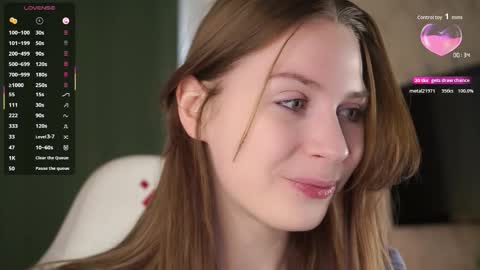 Snapshot of stella_of_steel chatting on October 11, 8:13 am Stella online show from October 11, 8:13 am