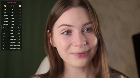 Snapshot of stella_of_steel chatting on October 14, 11:33 am Stella online show from October 14, 11:33 am