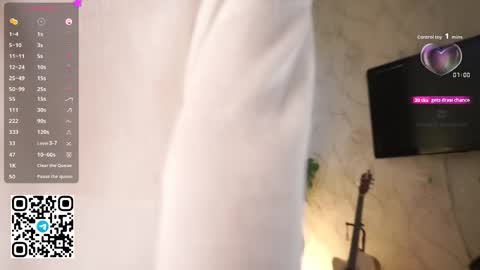 Snapshot of stella_of_steel chatting on October 17, 8:50 am Stella online show from October 17, 8:50 am