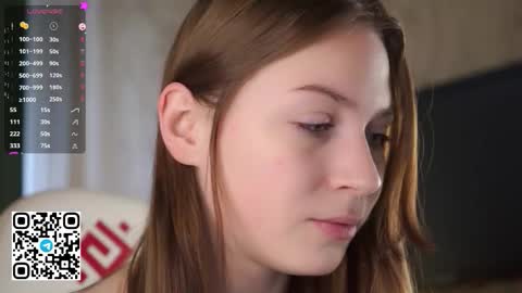 Snapshot of stella_of_steel chatting on October 21, 8:48 am Stella online show from October 21, 8:48 am