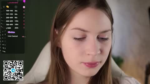 Snapshot of stella_of_steel chatting on November 15, 9:39 am Stella online show from November 15, 9:39 am