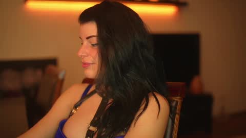 Stella online show from December 17, 5:51 am