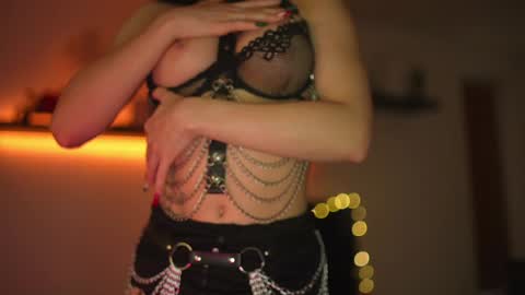 Stella online show from December 30, 8:54 am