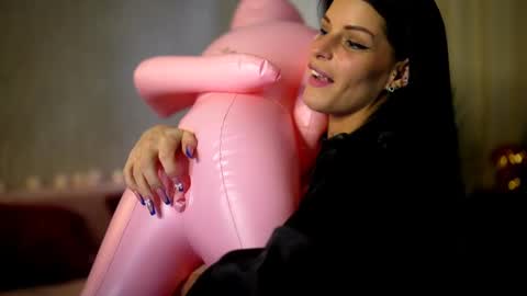 Stella online show from March 9, 1:15 pm