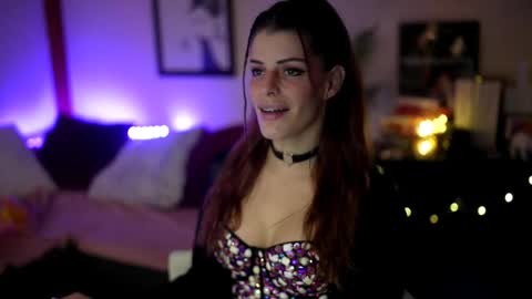 Stella online show from November 17, 5:41 pm