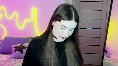 Snapshot of stella_sunny chatting on December 5, 6:48 pm stella_sunny online show from December 5, 6:48 pm