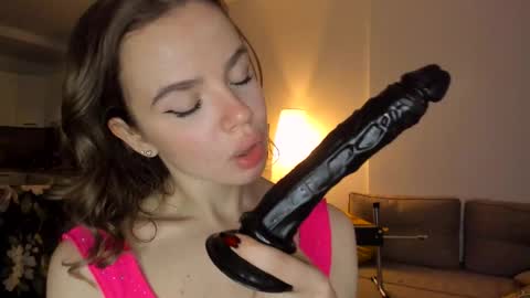 Snapshot of stella_vans chatting on November 11, 8:03 am Asella online show from November 11, 8:03 am