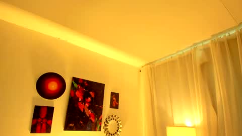 Snapshot of stella_vans chatting on May 22, 8:32 am Asella online show from May 22, 8:32 am