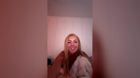 stellabound online show from December 19, 2:29 am