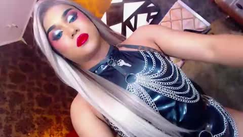 CALL ME STELLA online show from December 3, 12:49 pm