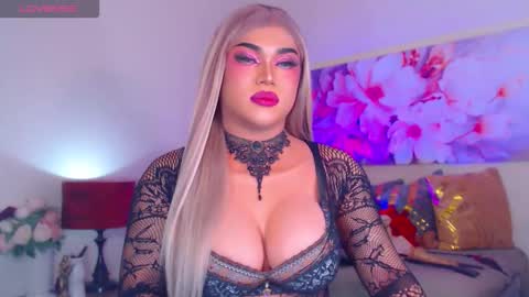 Snapshot of stellagrayts chatting on October 1, 6:14 pm CALL ME STELLA online show from October 1, 6:14 pm