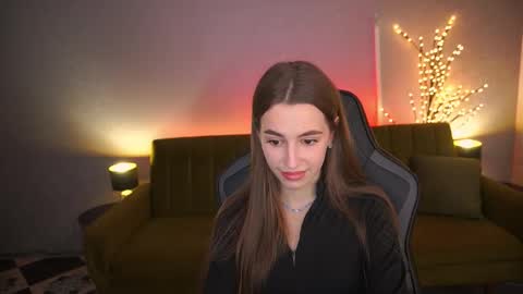 stellahoneywell online show from October 10, 1:21 pm