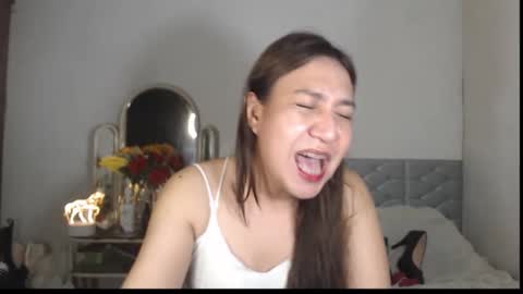 Snapshot of stellahugets chatting on November 5, 5:07 am Stella online show from November 5, 5:07 am