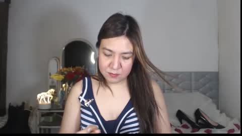 Snapshot of stellahugets chatting on December 5, 8:45 am Stella online show from December 5, 8:45 am