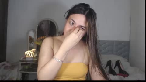 Snapshot of stellahugets chatting on December 15, 11:25 am Stella online show from December 15, 11:25 am