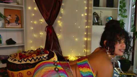 stellart_ online show from March 22, 10:13 pm