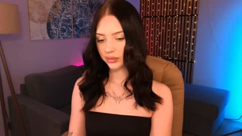 Snapshot of stellary_shy chatting on December 5, 2:00 pm Stellary online show from December 5, 2:00 pm