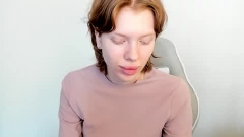 S T E L L A online show from February 4, 8:09 am