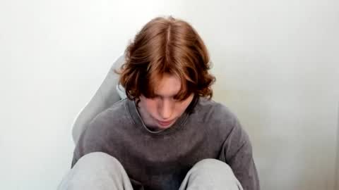 S T E L L A online show from March 7, 8:55 am