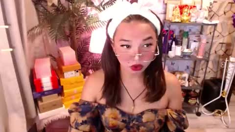 Snapshot of stellaxtemptationx chatting on April 23, 3:41 am Stella sweet online show from April 23, 3:41 am