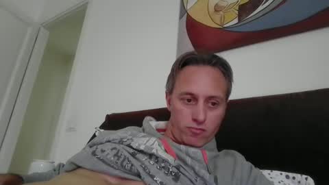 sten015 online show from March 18, 2:20 pm