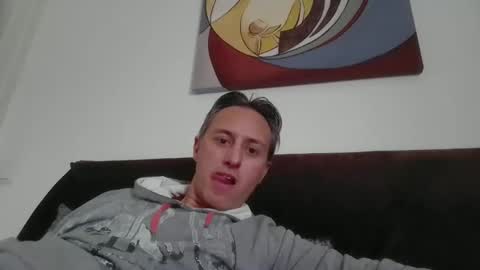 sten015 online show from March 24, 1:49 pm